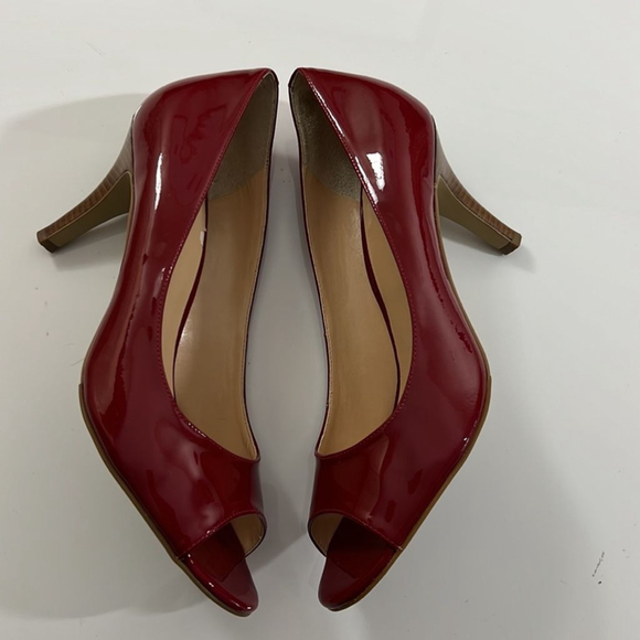 (9.5B) beautiful raspberry red Cole Haan patent leather heels - Picture 6 of 9